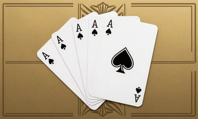 Gef&auml;cherte Spielkarten mit Pik-Ass in Gold als Symbol